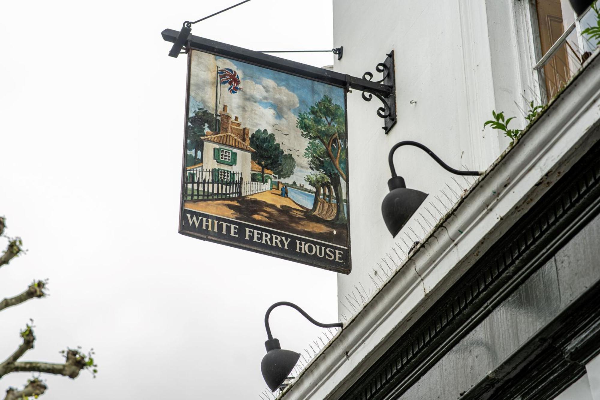 Publove @ The White Ferry, Victoria London Exterior photo